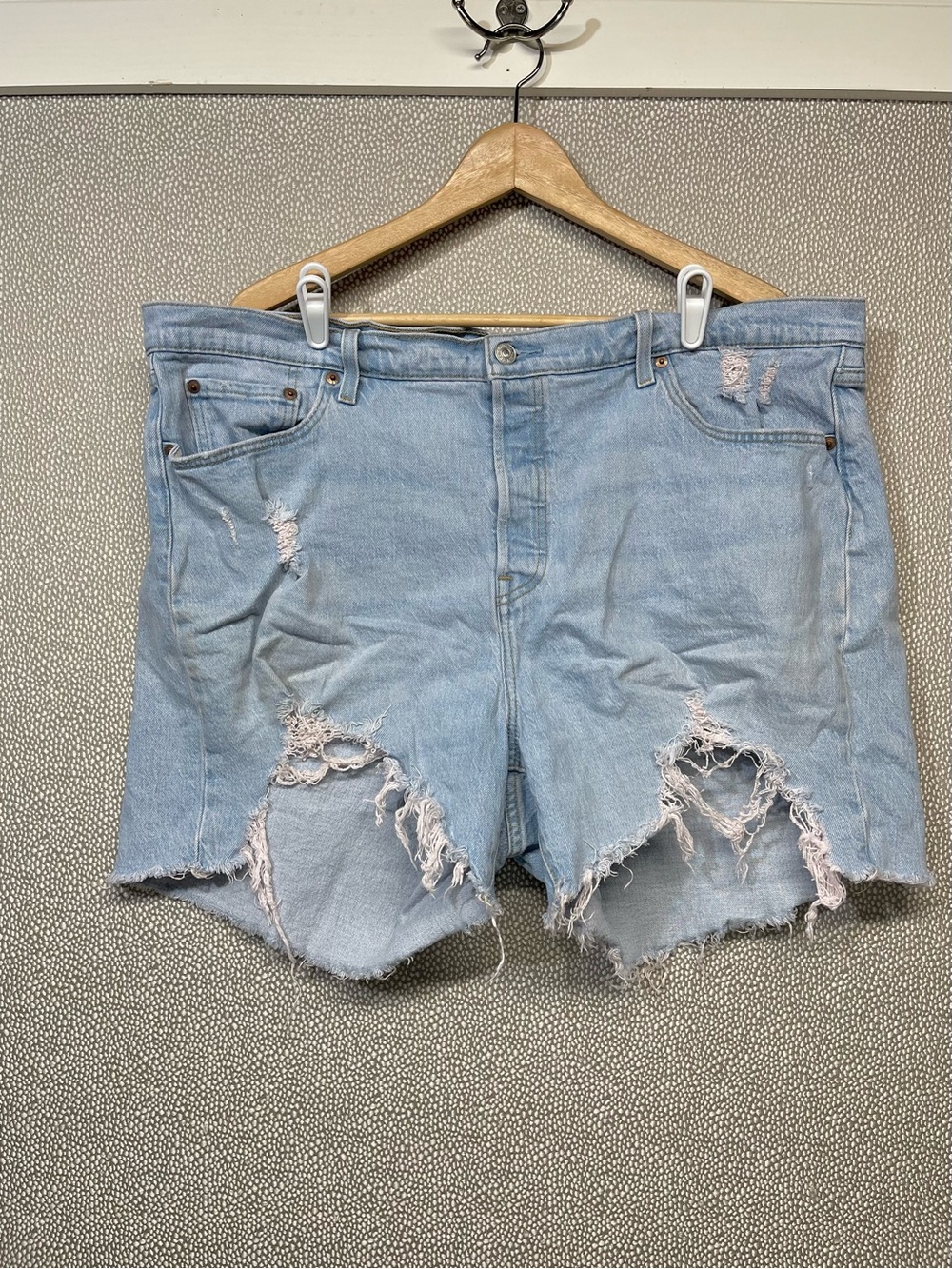 20W Levi 501 Light Blue Distressed Denim Women’s Shorts